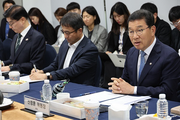 신정훈 행안위원장 발언<YONHAP NO-2546>