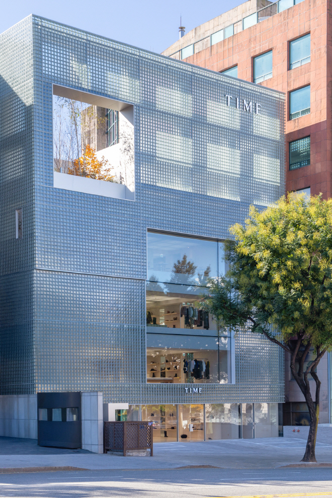 한섬_타임 서울 플래그십 스토어 전경(1)