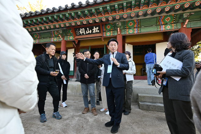 3.문화예술과(의정부시, 지역 매력 알리는 ‘의정부 팸투어’…시장이 1일 가이드 참여 눈길)2