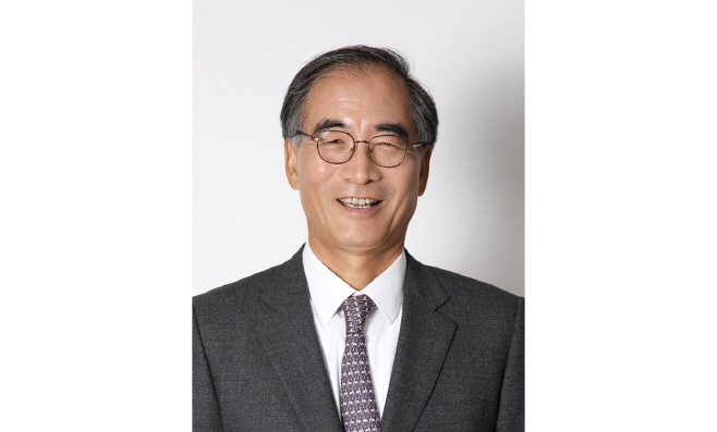 김동녕 한세예스24홀딩스 회장