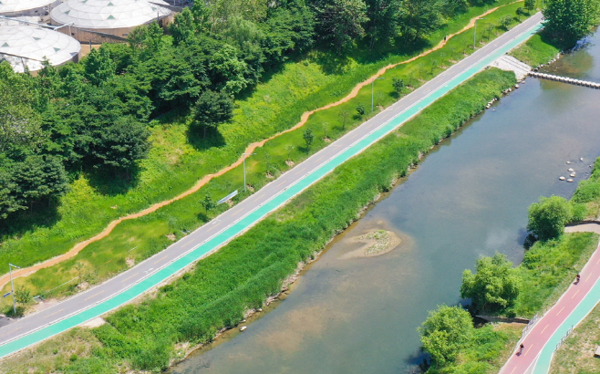 2.시민소통과([기획]의정부시, 우리동네 정책로드맵 ‘호원1동편’)4-중랑천 청보릿길