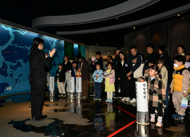 평택 해군 2함대, 다문화가정 초청행사 가져