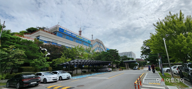 아산시청 입구 전경