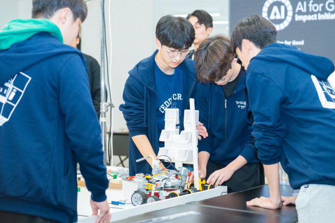 [이미지] 네이버 커넥트재단, 청소년 로보틱스 대회 지원하며 로봇 분야 인재 양성 지원 (2)