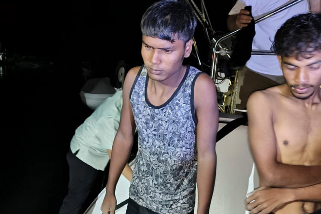 Malaysia Boat Capsizes <YONHAP NO-3638> (AP)