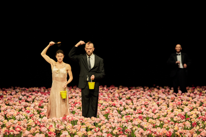 [LG아트센터] 피나 바우쉬의 카네이션 LG Arts Center Studio AL 9 (3)