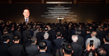 [창간 20주년 기념식] 李대통령 "아시아투데이, 국민이 세계와 통하는 窓 돼주길"