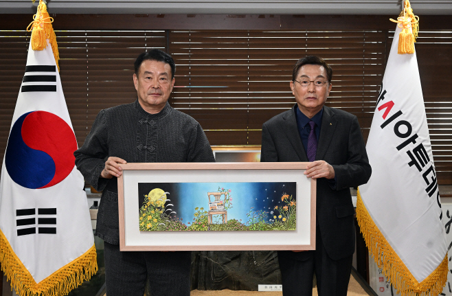 김대년 화가 창간 20주년 기념 우종순 회장님께 그림 기증식