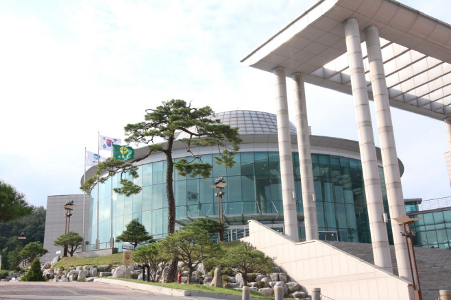 음성문화예술회관 전경사진