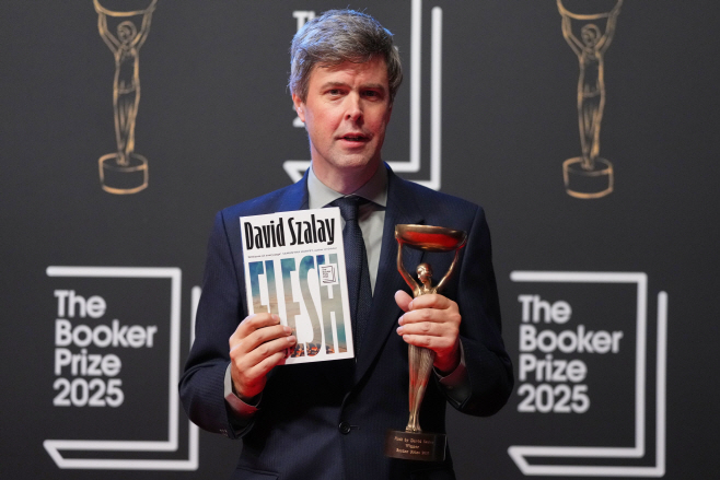Britain Booker Prize <YONHAP NO-1318> (AP)