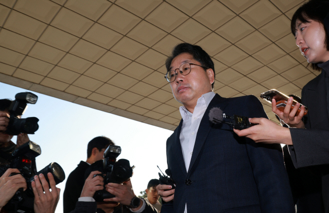 '묵묵부답' 출근하는 노만석 검찰총장 직무대행<YONHAP NO-2366>