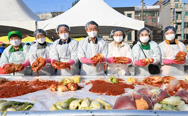 1.복지정책과(의정부시, 제20회 김장나누기 행복곱하기 성료)3