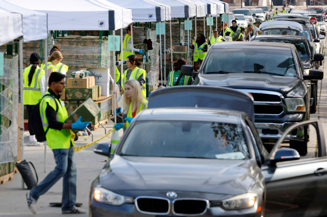 US-L.A.-REGIONAL-FOOD-BANK-HOSTS-DRIVE-THRU-FOOD-ASSISTANCE-EVEN
