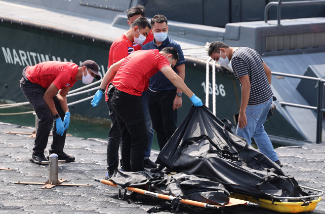 MALAYSIA-MYANMAR/CAPSIZE <YONHAP NO-4427> (REUTERS)