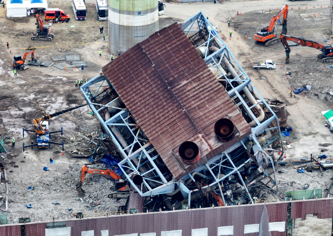 울산화력 남은 매몰자 2명 구조 총력