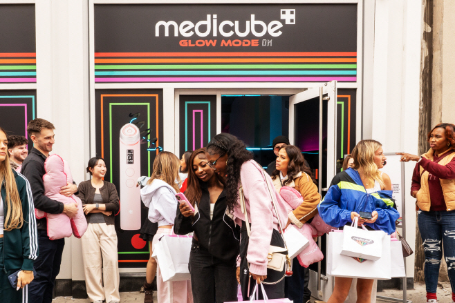 [에이피알] 메디큐브 미국 뉴욕 팝업스토어_2