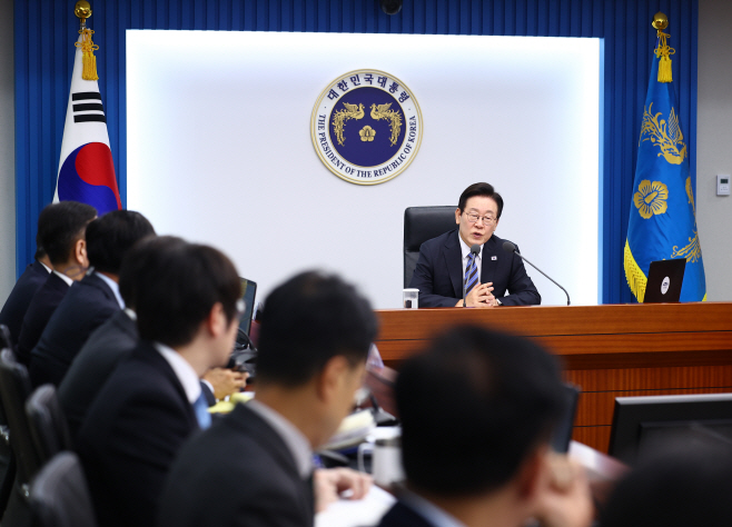 이재명 대통령, 수석보좌관회의 주재