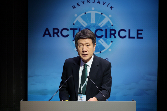 251020 이강덕 포항시장, 북극서클총회서 국내 지자체 최초 비즈니스 세션 개최3 (1)