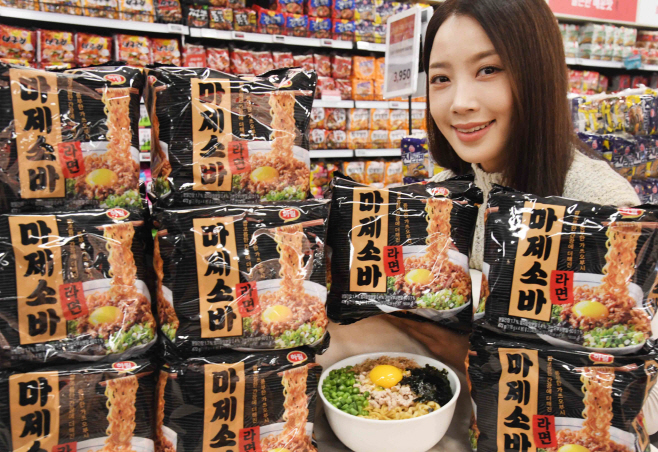 [이미지] 홈플러스, 하림과 손잡고 ‘마제소바 라면’ 마트 단독 출시(2)