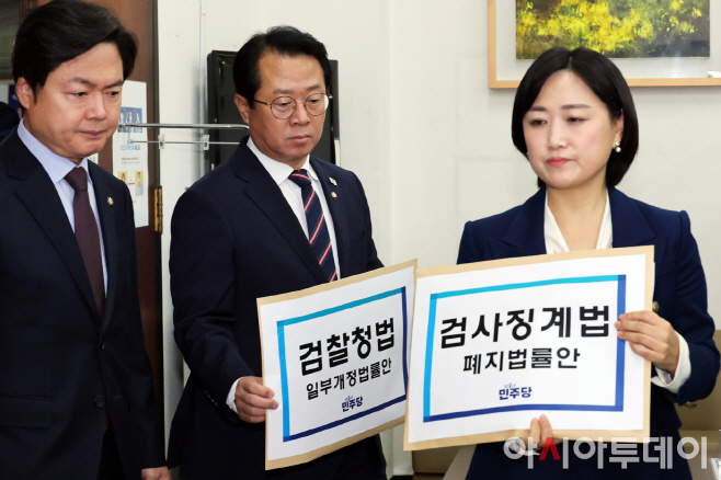 2025111401001195800074211