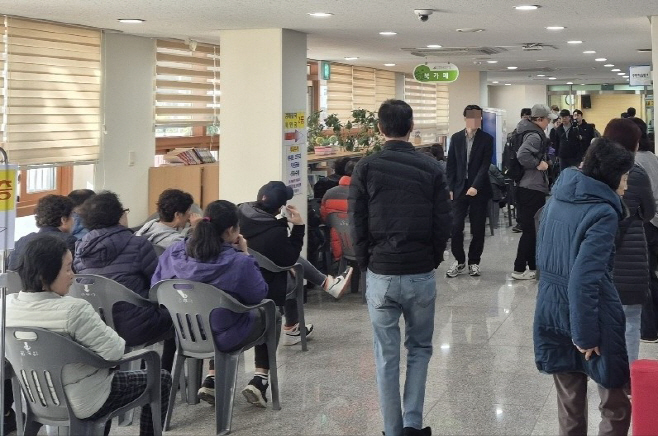 제천시, 경제활력지원금 지급으로 지역상권 ‘활기’ (2)