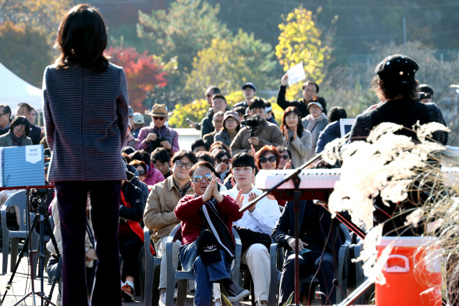 20251115 - 청풍교 브릿지가든 가을맞이 작은음악회(제천 청풍교 도지사)3