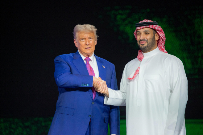 TRUMP SAUDI ARABIA <YONHAP NO-4552> (UPI)