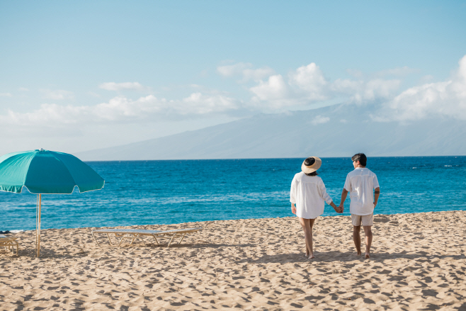 outrigger-kaanapali-beach-resort-beach-lifestyle-beach-41