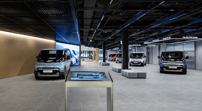 251117 (사진7) 기아, '인증중고차 센터 평택 직영점' 및 'PBV 익스피리언스 센터' 개소