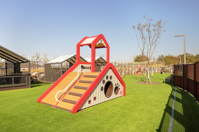 251117 (사진9) 기아, '인증중고차 센터 평택 직영점' 및 'PBV 익스피리언스 센터' 개소