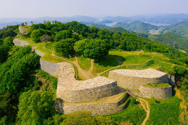 2. 계족산성 성곽 보수공사 마침내 재개-계족산성