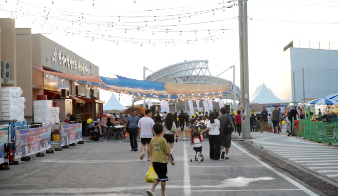 태안군, 안면읍 백사장항서 ‘온누리상품권 환급행사’