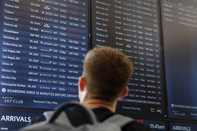 epaselect USA AIR TRAVEL <YONHAP NO-1334> (EPA)