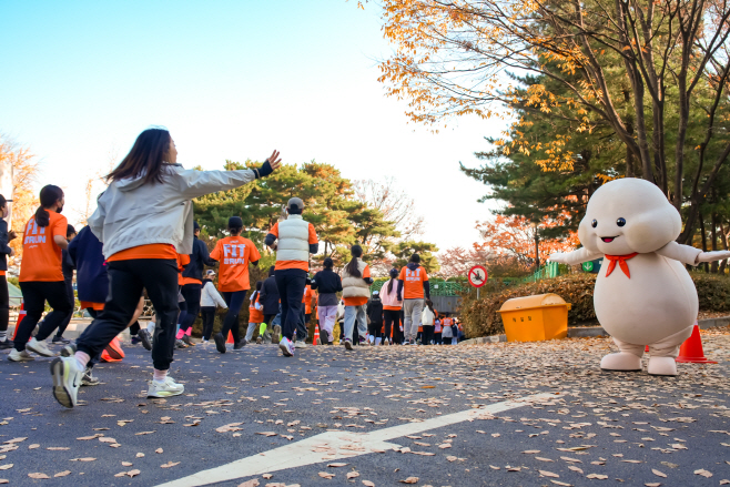 핏땀런 보도사진3