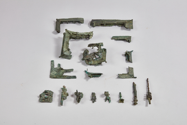 사진 6. 의곡사지 출토 청동소탑편