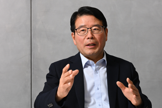 윤오준 법무법인 율촌 고문 인터뷰2