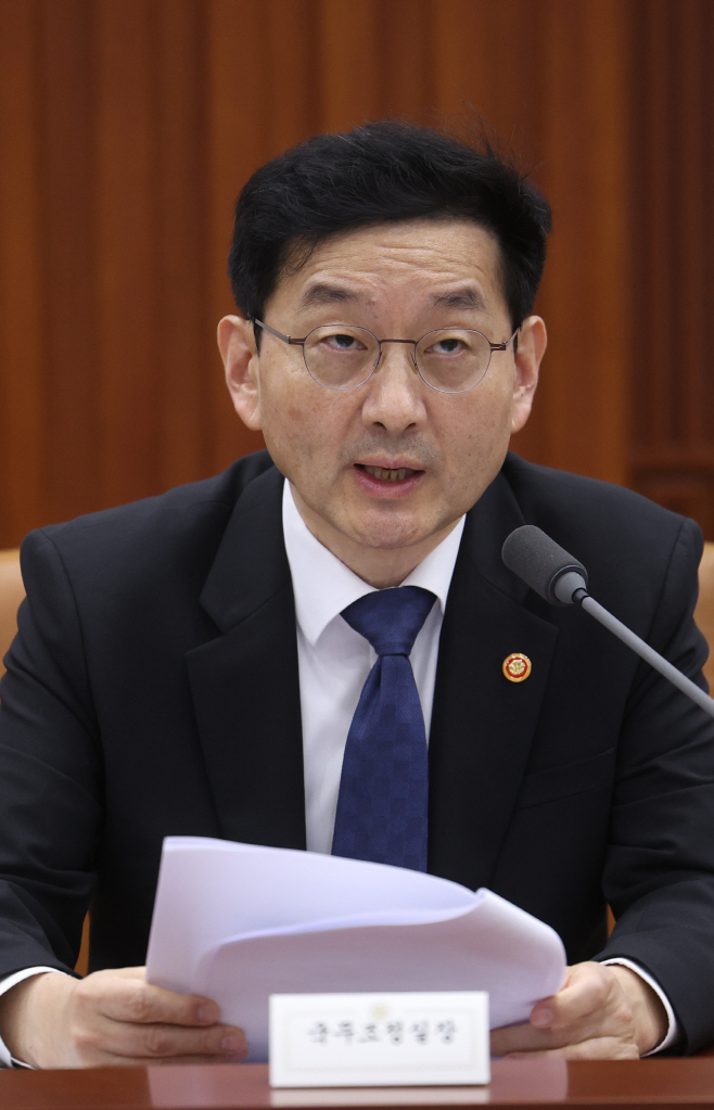 발언하는 윤창렬 국무조정실장<YONHAP NO-2052>