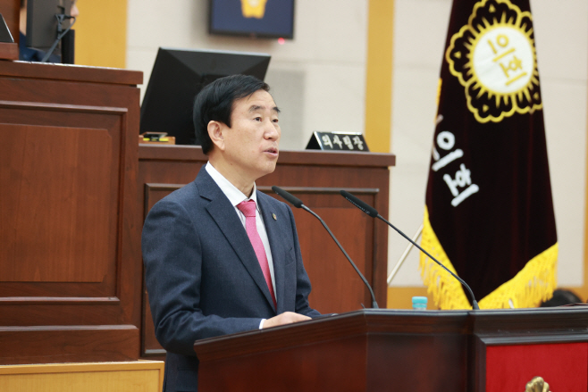 251124 조길형 시장, 함께 만든 12년 마지막까지 시정 챙긴다2 (1)