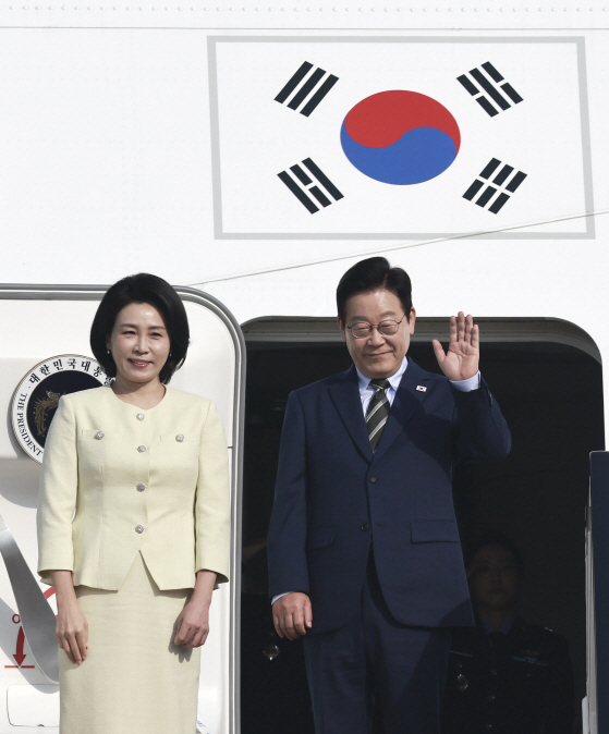 이재명 대통령 부부, 이집트 공식방문 마치고 남아공으로