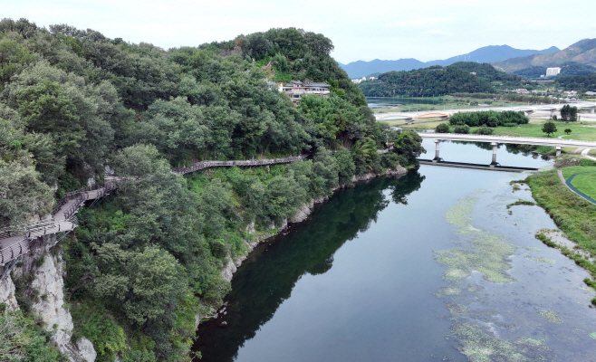 수변산책로(잔도)