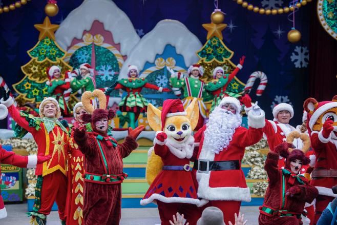 5. 에버랜드, 크리스마스 판타지 Very Merry 산타 빌리지 공연