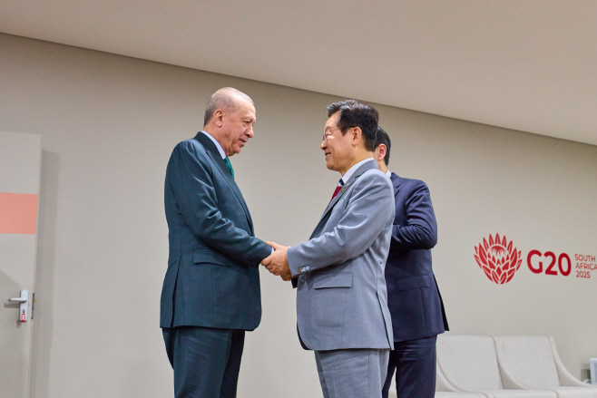 이재명 대통령과 튀르키예 대통령<YONHAP NO-4647>