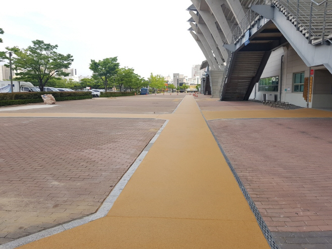 흙콘크리트 공사 후(예시)