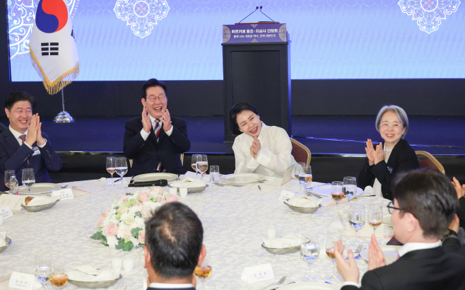 튀르키예 동포·지상사 간담회 참석한 이재명 대...<YONHAP NO-4653>