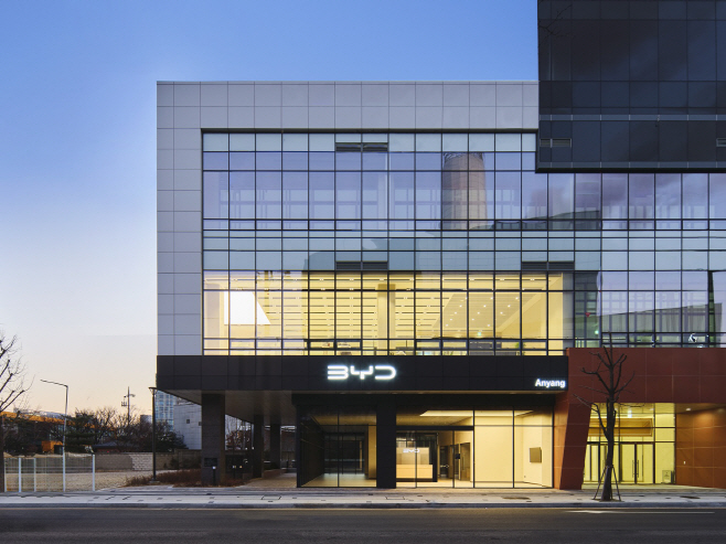 그룹소개_삼천리EV BYD 전시장 전경
