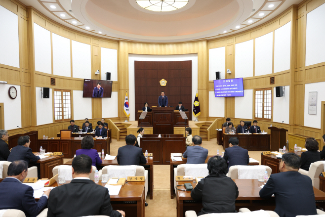 경산시의회, 제266회 정례회 제1차 본회의 사진1