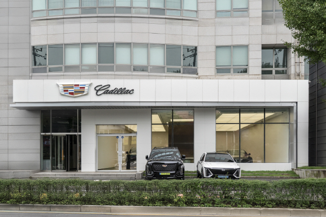 [사진 1] 캐딜락, ‘수원전시장’ 외관 전경