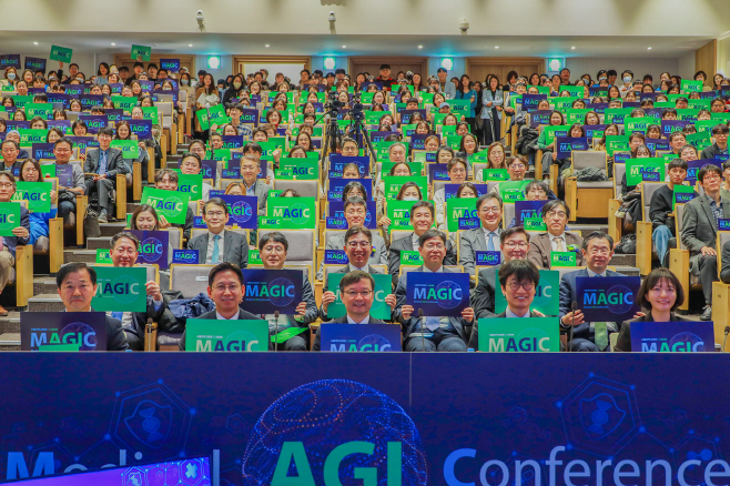 [사진2] 네이버-서울대병원, 의료 특화 LLM 혁신해 의료진, 환자 만족도 높인다