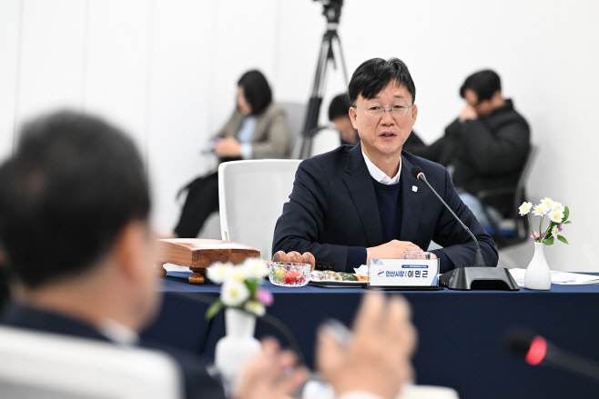 1. 이민근 안산시장,“중부권 7개 도시 협력으로 민생대책 마련”(2)