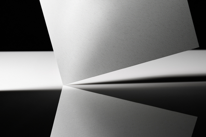 (사진자료) 동국씨엠이 세계최초로 개발한 솔라셀 컬러강판 제품사진